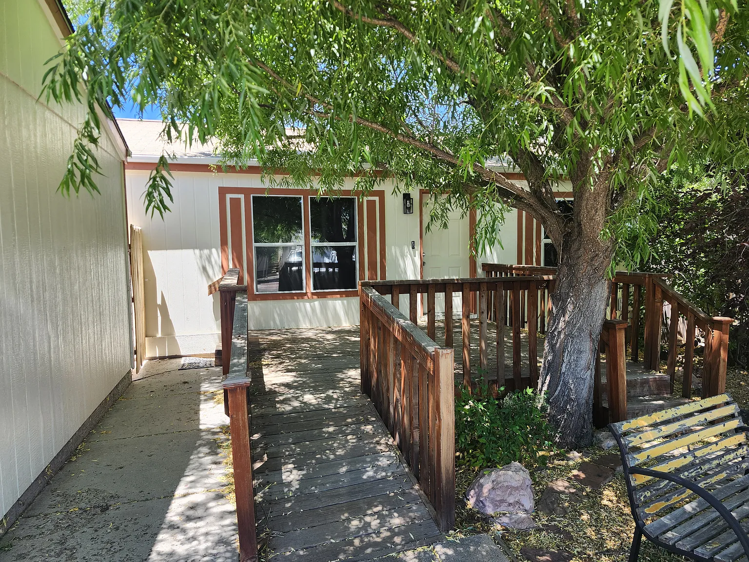 3 bed, 1100 sqft, $3,000 — Photo 1