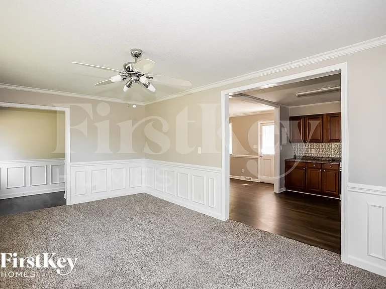940 Ridgeway Dr — Photo 6