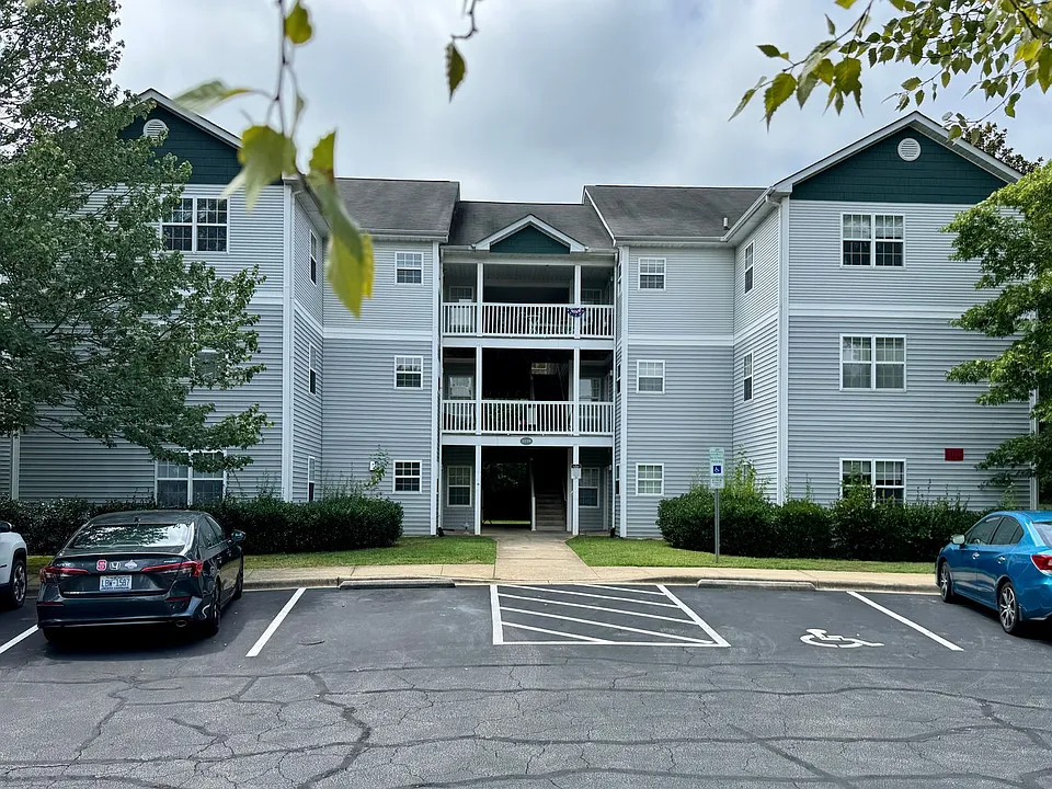 3730 Pardue Woods Pl #101