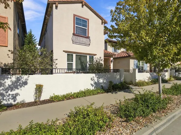 1040 Kirkhill Dr, Roseville, CA 95747