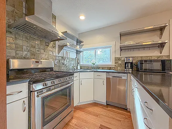 20 Tate St #1 — Photo 10