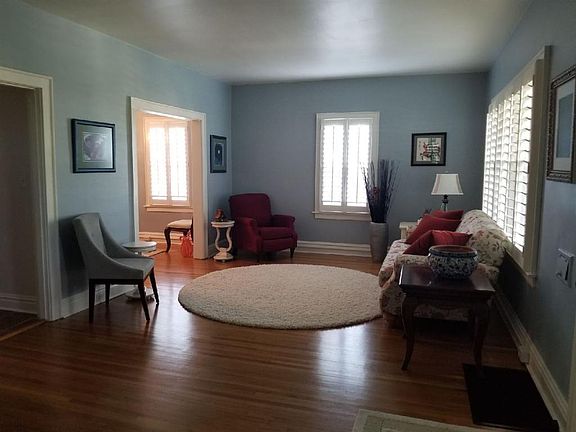 4th image of 19 Fairfax Dr
