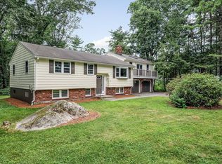 14 Kirk Rd, Billerica, MA 01821