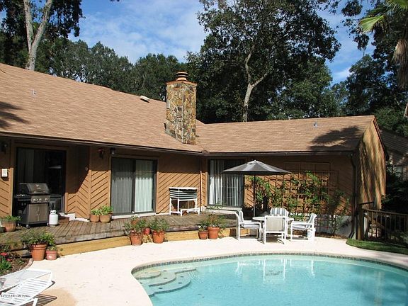 4th image of 10982 Creekview Dr