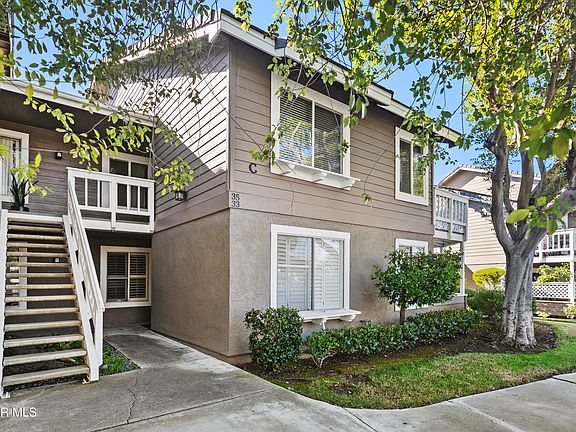 4th image of 33 Brighton Pl #33