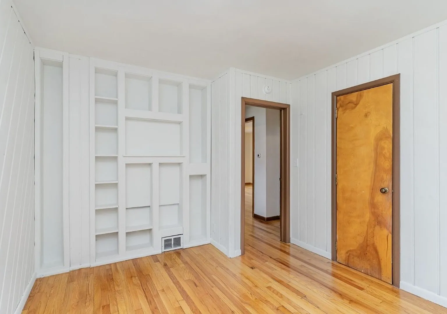 3704 Cambridge — Photo 4