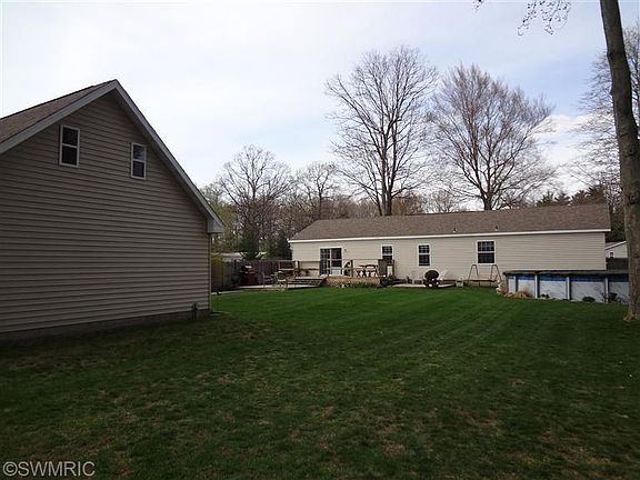 4th image of 8644 S Robinhood Dr