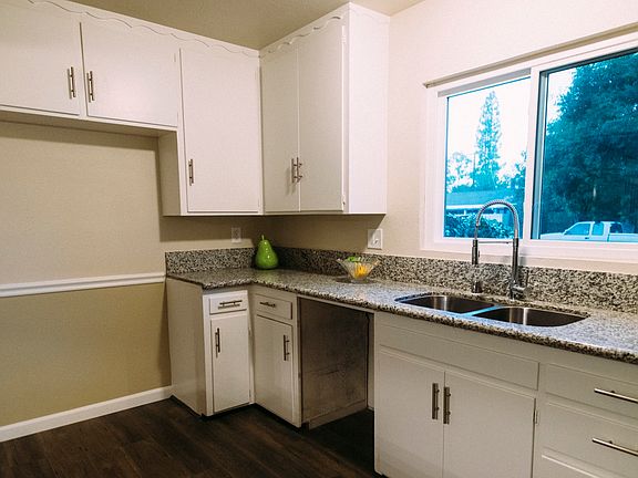 5th image of 2808 E Simpson Ave