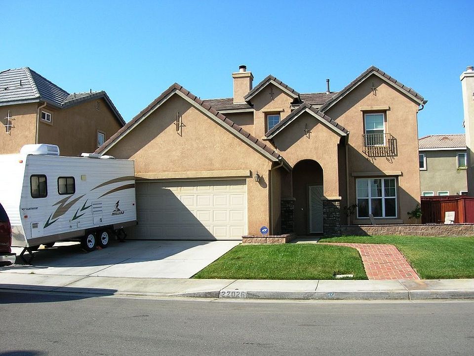 1st image of 22026 Goldenchain St
