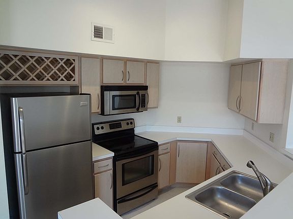 2nd image of 7300 Westpointe Blvd APT 735