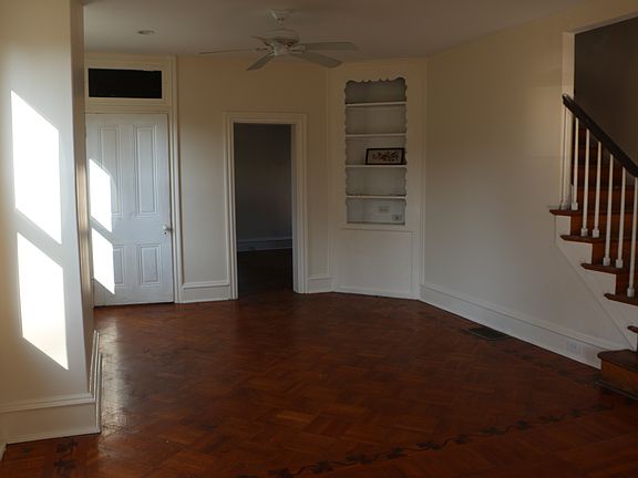 3rd image of 958 Cherry St