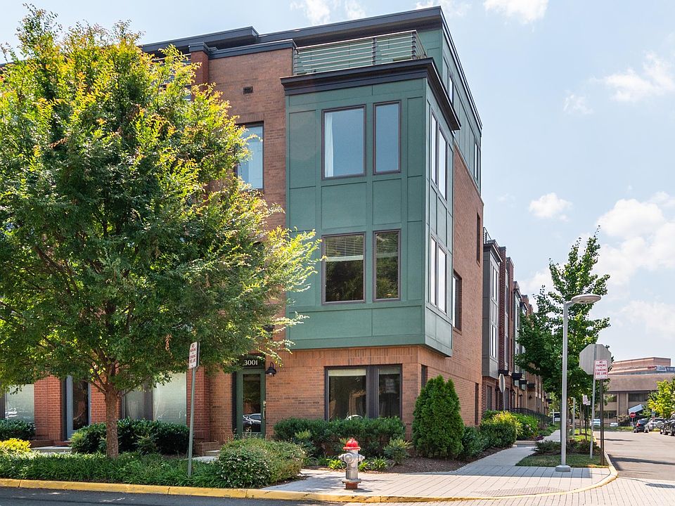 1st image of 3001 District Ave