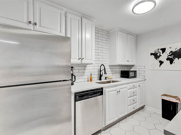 2nd image of 2529 Rio Grande St APT 56