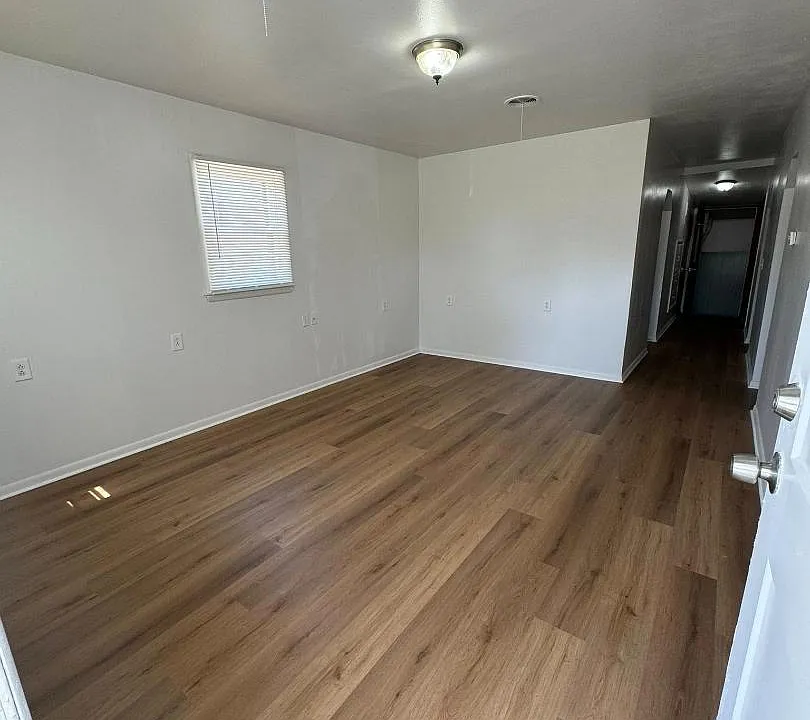 610 E 15th Ave #1
