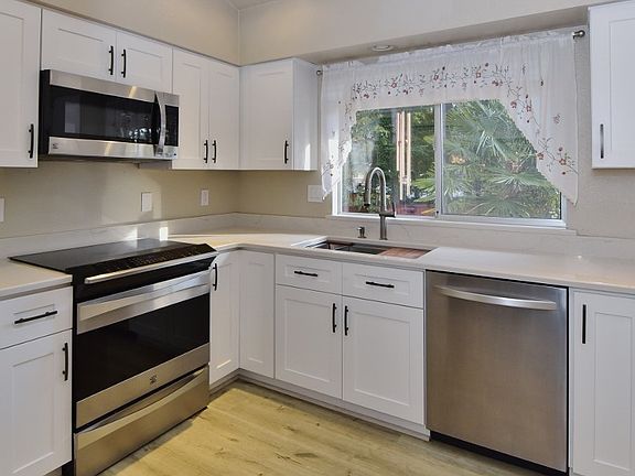 Stainless appliance
