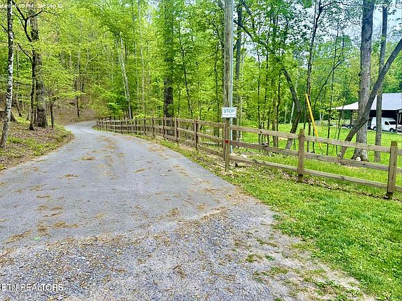3rd image of Reservoir Rd