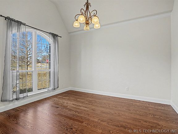 5th image of 12525 Longhorn Ct