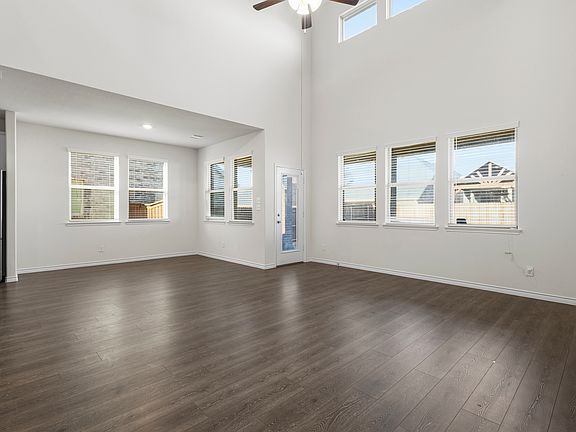 5th image of 13409 Arvelo Dr