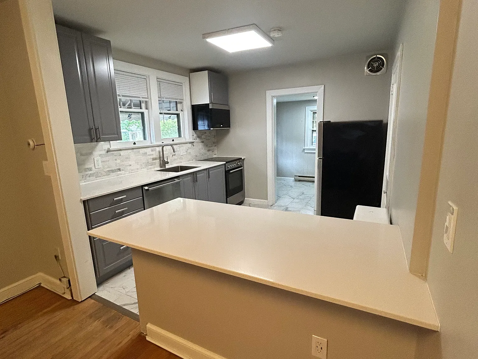 4 bed, 1750 sqft, $3,800 — Photo 3