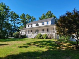 136 Paradise Ln, Rochester, MA 02770
