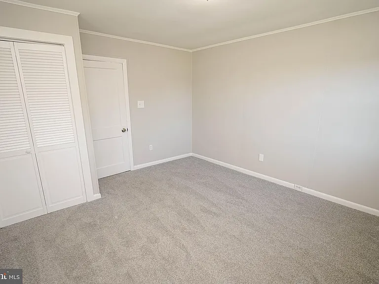 221 Branch St — Photo 40