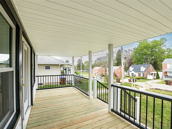 3rd image of 716 Terrace Ave