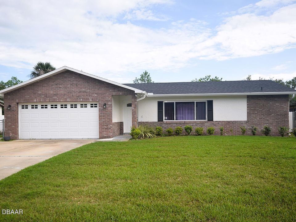 1st image of 14 Laurel Oaks Cir