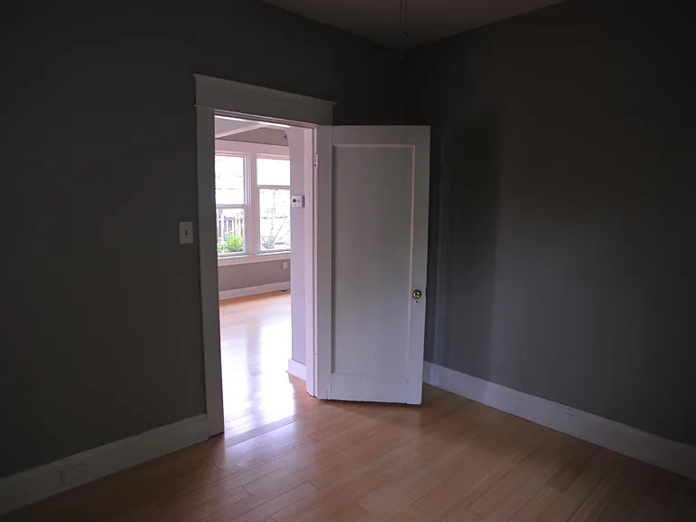 7030 SE Raymond Ct — Photo 18
