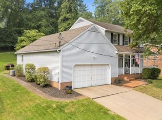 1004 51st St, Vienna, WV 26105