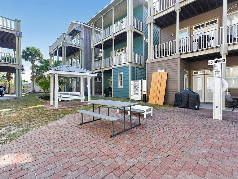 6224 Thomas Dr #1 — Photo 14