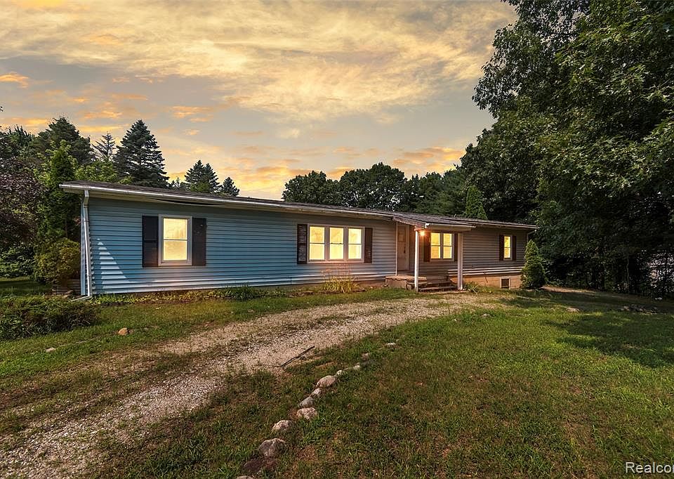 1st image of 6704 Poplar Dr