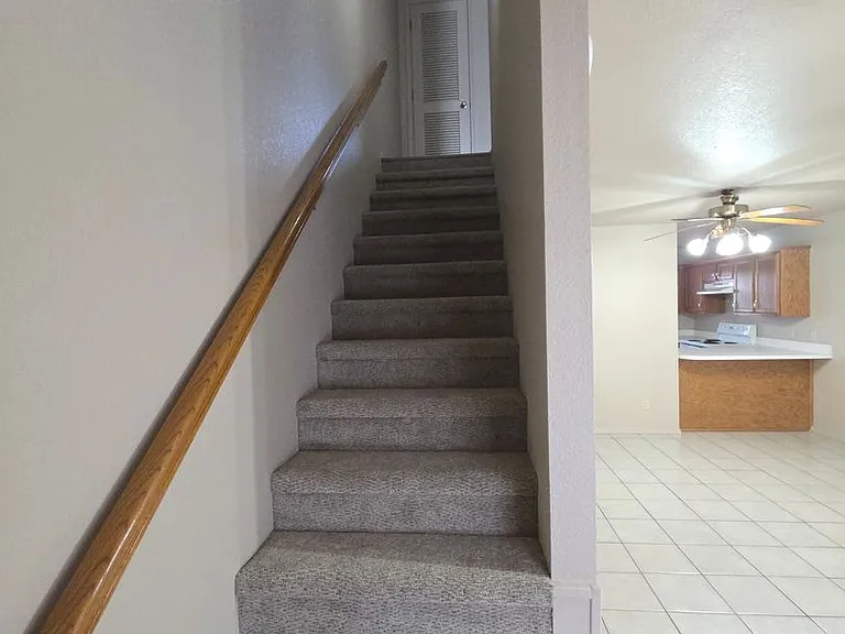 612 N Detroit Ave #A — Photo 12