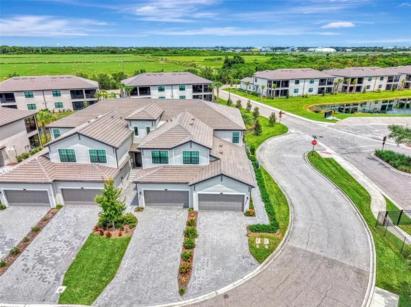 5632 SUMMIT POINTE CIRCLE #104, BRADENTON, FL 34210