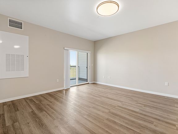 5th image of 4908 5th St #110
