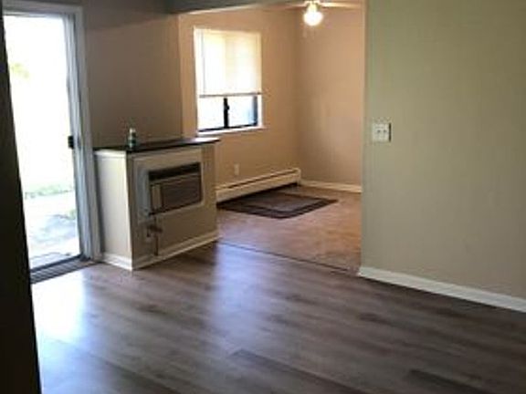 5th image of 17 Stenwick Dr Unit E