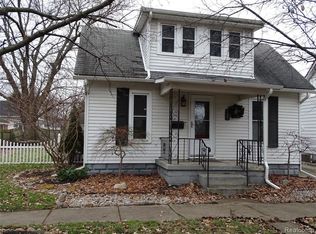 905 Adams St, Owosso, MI 48867