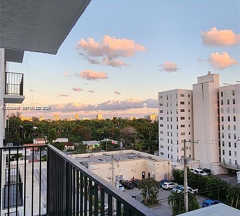 5th image of 1345 West Ave APT 702