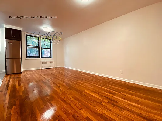 Rented by Silverstein Collection LLC  | media 4