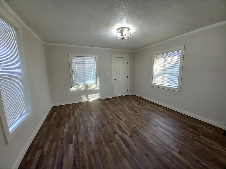 5127 N Monroe St — Photo 5