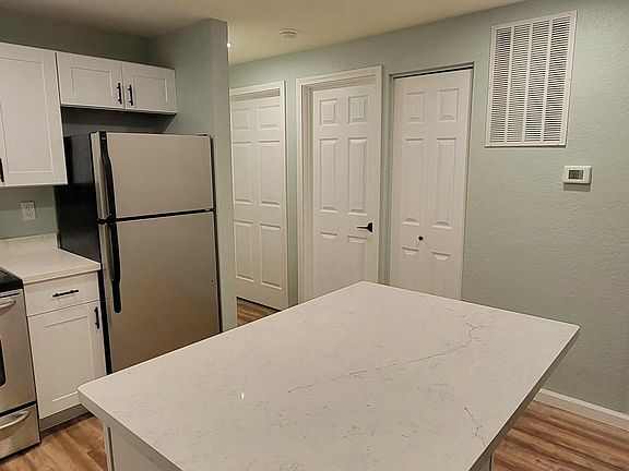 5th image of 2822 K St SE