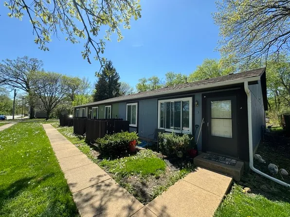 119 Monroe St APT 3, North Aurora, IL 60542