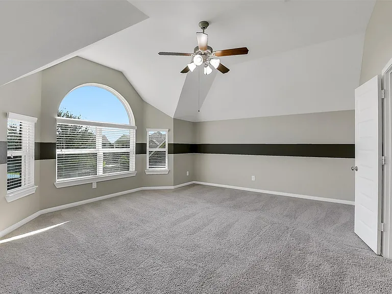 16706 Chestnut Square Dr — Photo 28