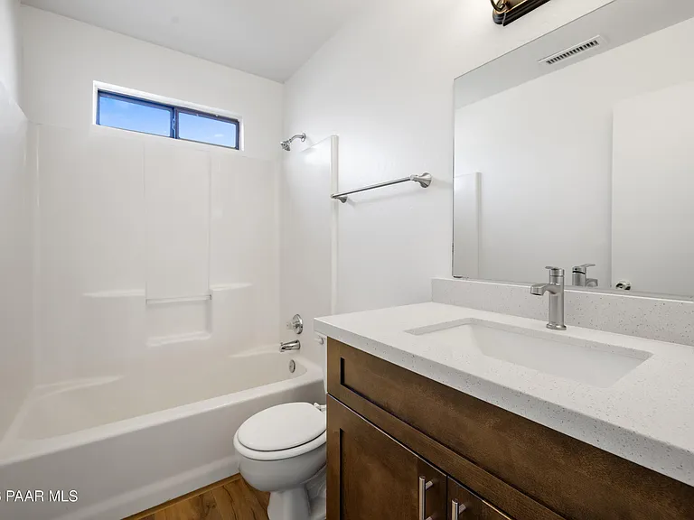 4517 N Sauter Dr — Photo 14