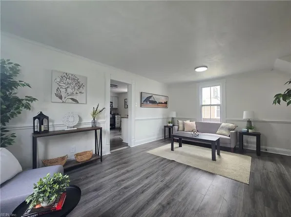 1232 Stewart St, Chesapeake, VA 23324