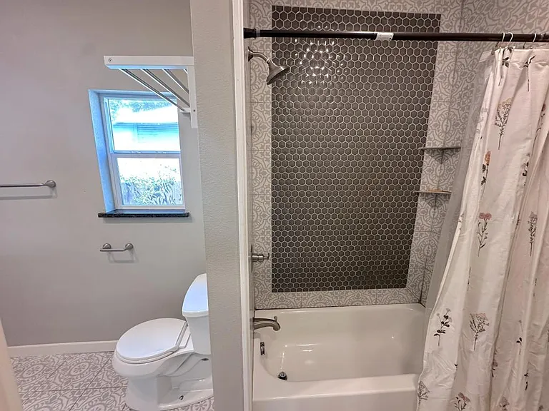 2903 Carpenter Ave — Photo 18