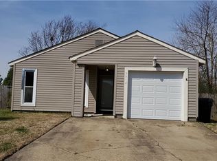 5012 Christian Cir, Virginia Beach, VA 23464