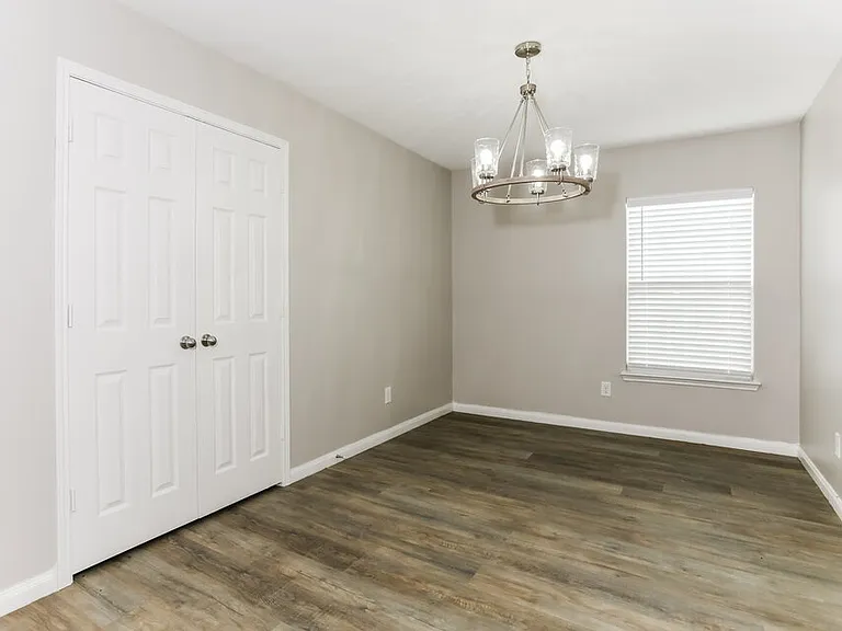 10041 Silent Hollow Dr — Photo 5