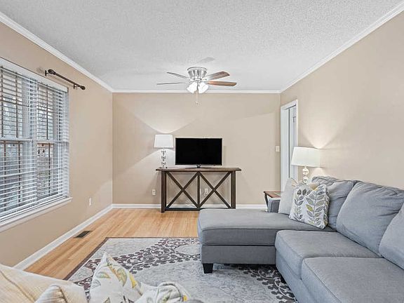 2nd image of 525 Leafwood Dr