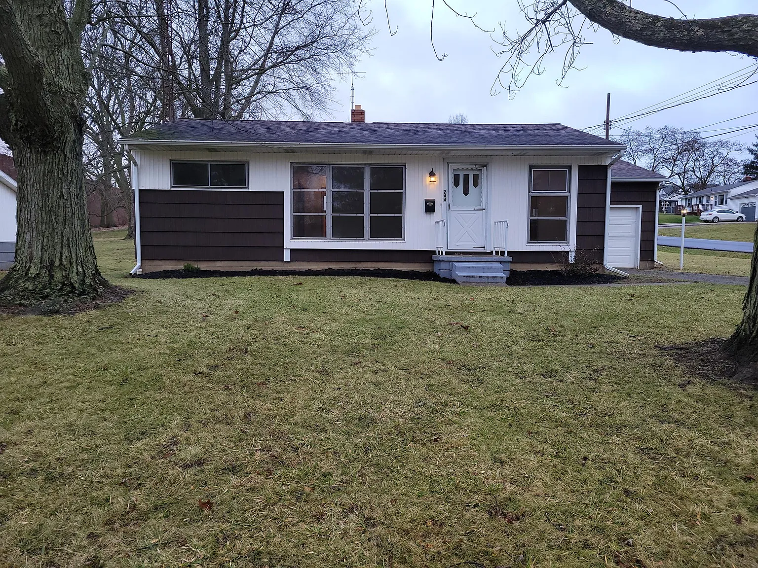 2 bed, 864 sqft, $1,000 — Photo 1