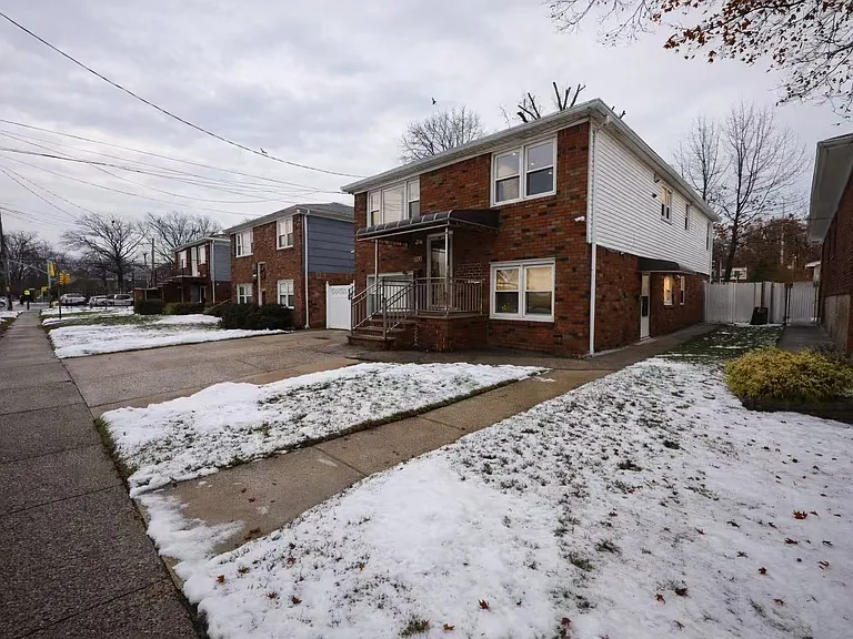522 Tysens Ln #1F — Photo 2